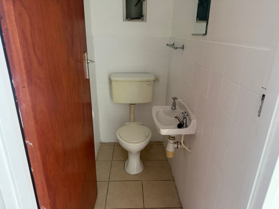 To Let 2 Bedroom Property for Rent in Humewood Eastern Cape